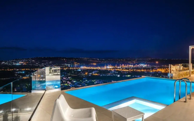 Villa Con Vista- Heated Pool 4 bdr Sleeps 8