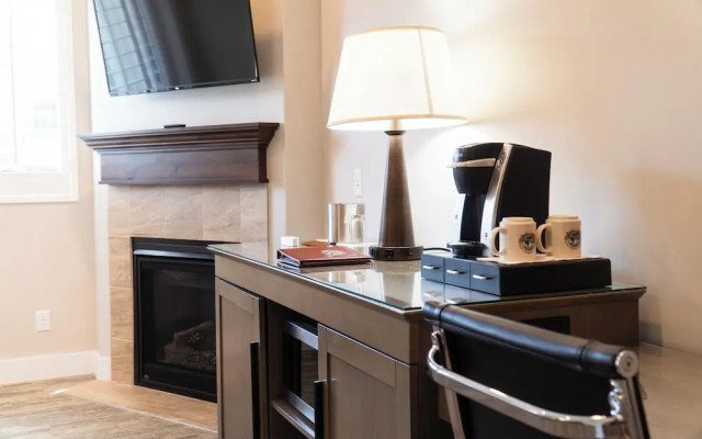 Huff House Inn and Cabins