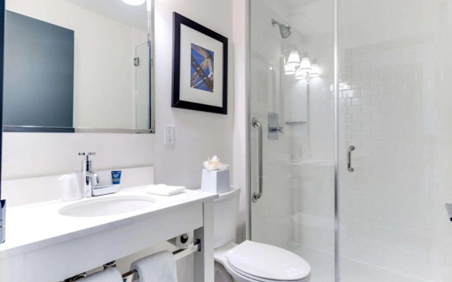 Broadway Plaza Hotel