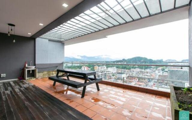 Jomstay Octagon Suite 1