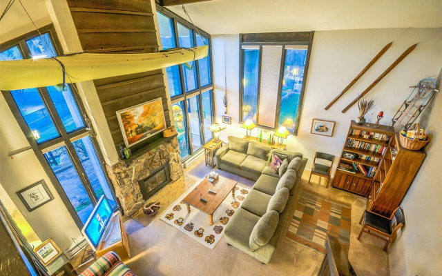 Hillsider by Retreatia