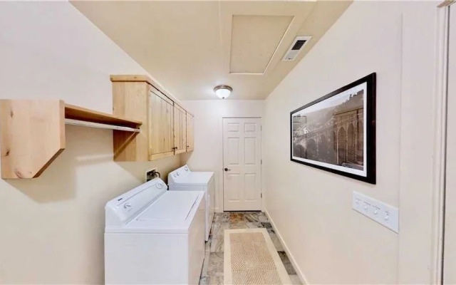 Grey Pearl Q3 by RedAwning