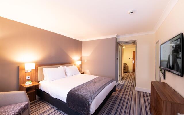 Holiday Inn Cardiff - North M4