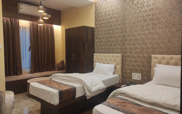 Hotel Friends Palace