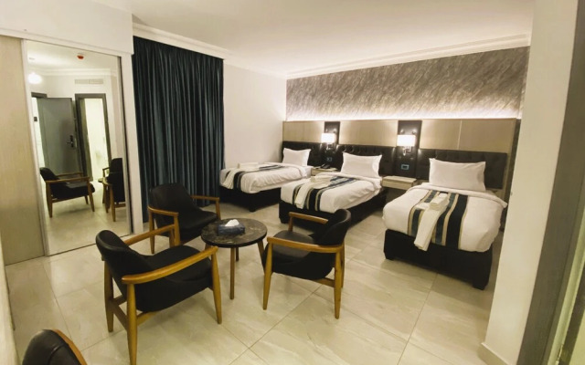 Nishan Hotel