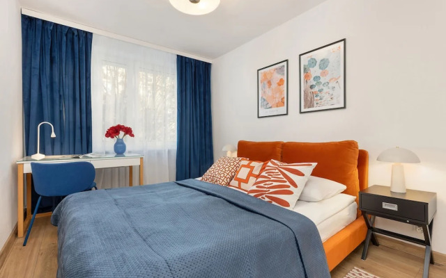 Central Warsaw Apartment by Renters
