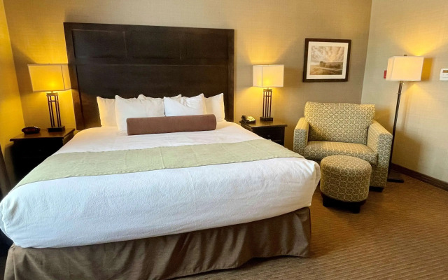 Best Western Plus Okotoks Inn & Suites
