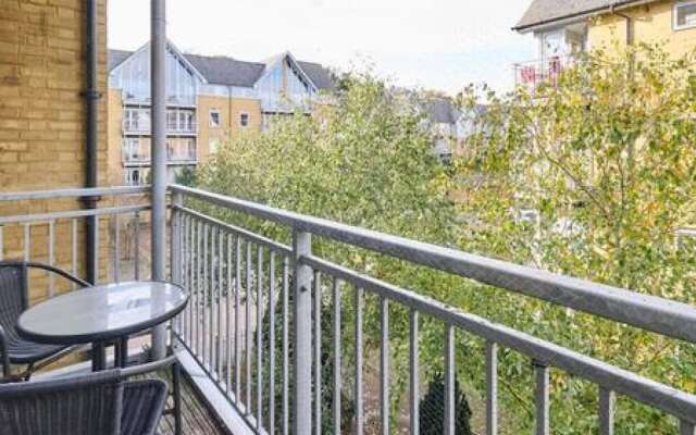 Host Stay Bingley Court