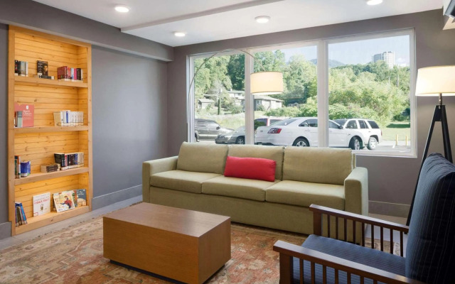 Country Inn & Suites by Radisson, Gatlinburg, TN