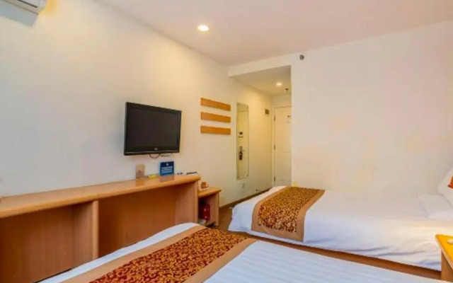 Home Inn Beijing Yansha Xinyuanli