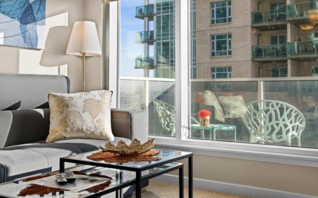Modern Calgary Apartments - Calgary 1320 1St SE 1503 P4 2Bd 2bath