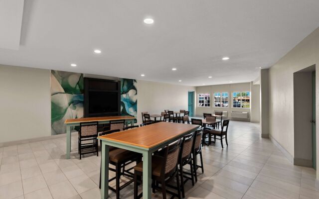 Best Western Metro North