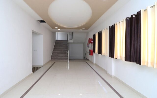 Hotel Golden Leaf By OYO Rooms