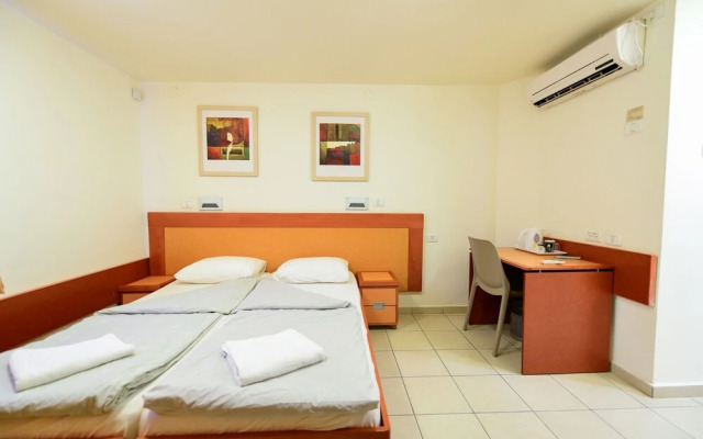 Hi Arad Hostel