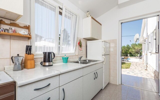 Amazing Home in Barbat With Wifi and 2 Bedrooms