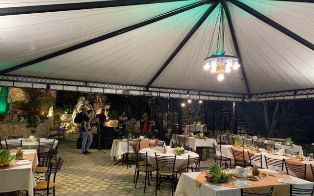Theodos Lodge Hotel By Hansa
