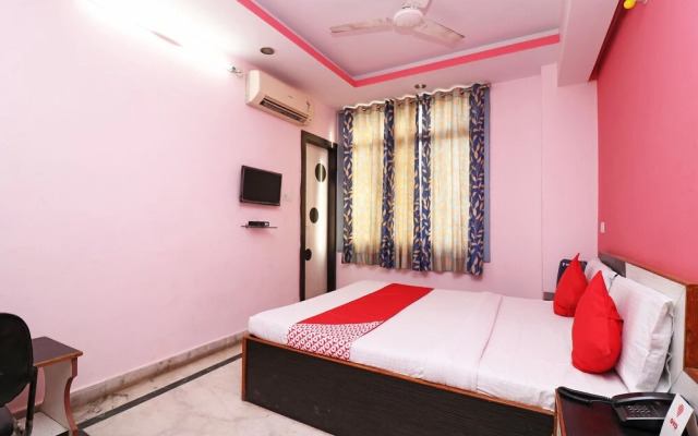 Oyo 22755 Shah Palace