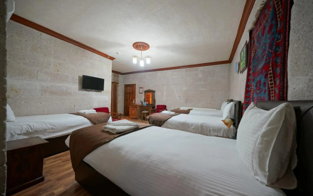 Arch Palace Hotel