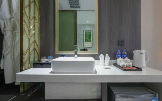 New Travel Golden Valley Hotel