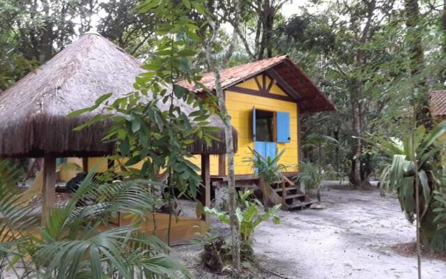 Casinha Amarela Chales Boipeba