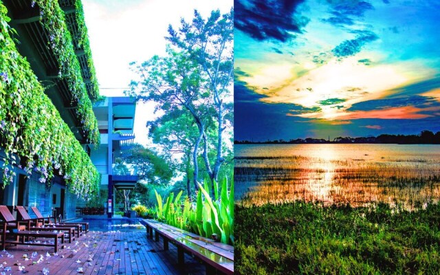 The Lake Forest Hotel