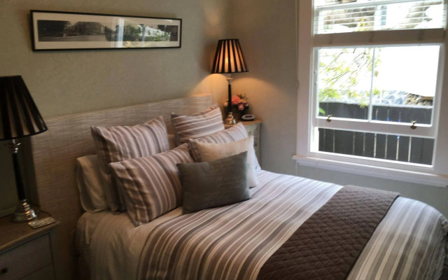 Eden Park Bed And Breakfast Inn