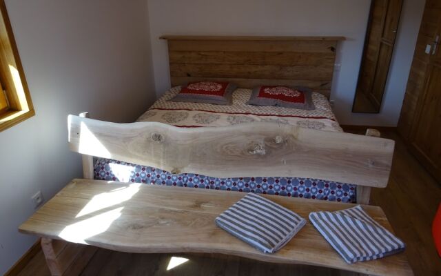 Le Pressoir De La Deveze