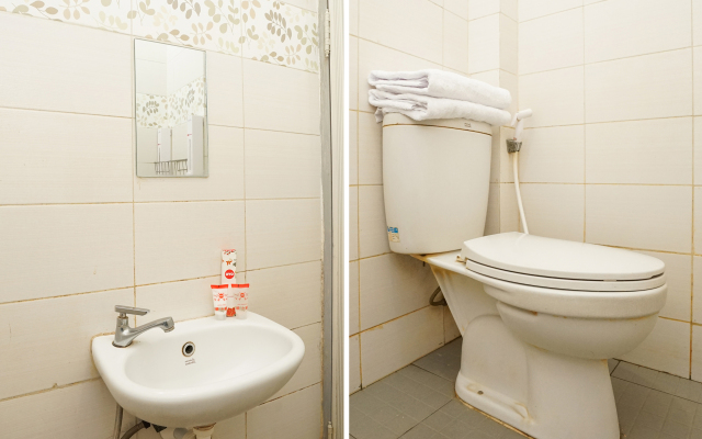 OYO 450 Semampir Residence