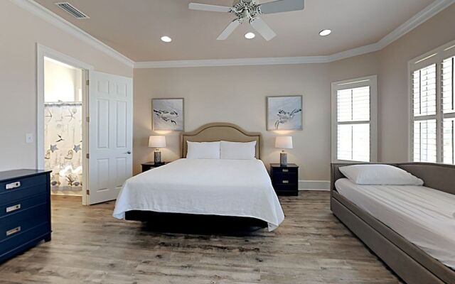 Boerboel's Beach Bungalow