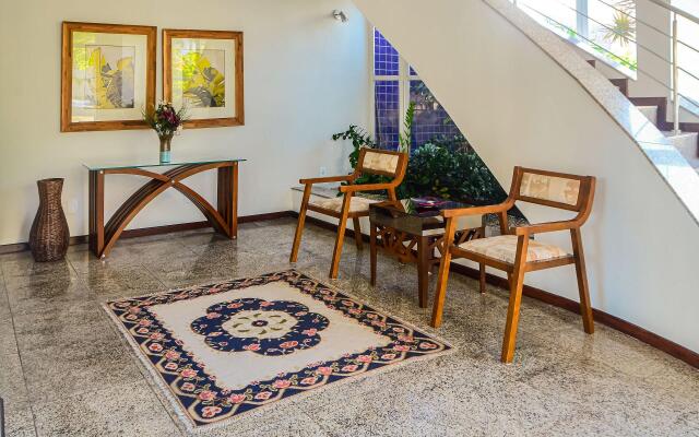 Apto 3Qts Cond. c/ piscina a 600m da Praia CEE202