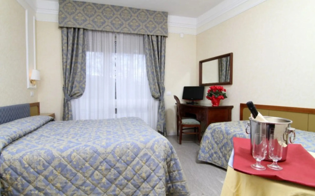 Mondial Park Hotel