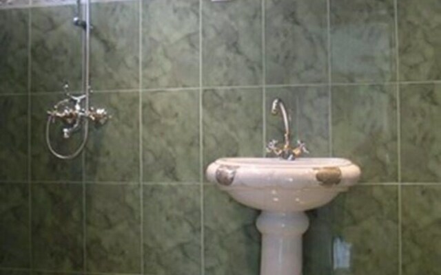 Sunny - Viki Guest House