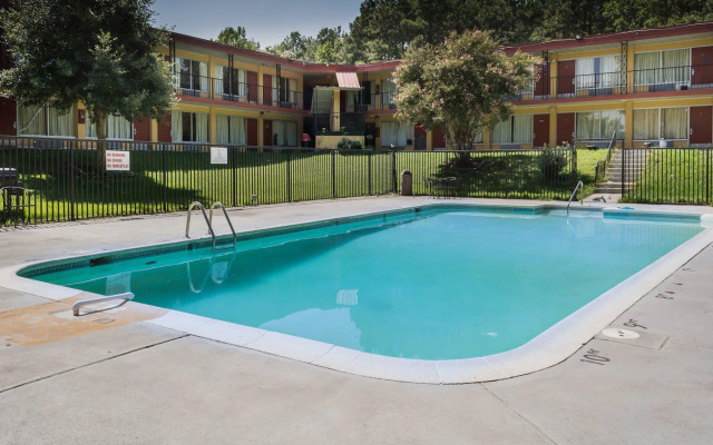 Rodeway Inn Colonial Heights I-95
