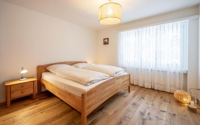 LAAX Homes - Val Signina 7-12