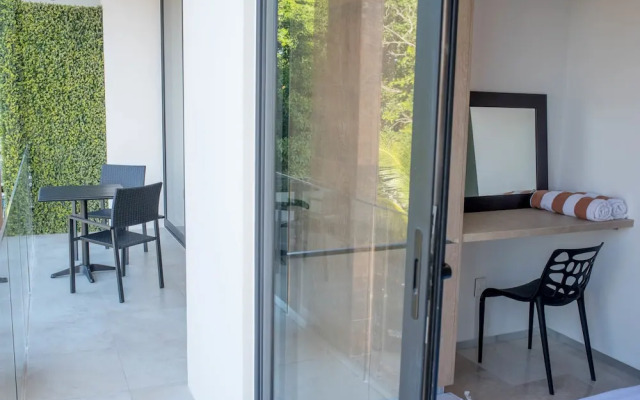 Menesse 32 102 by Mikitito Rentals