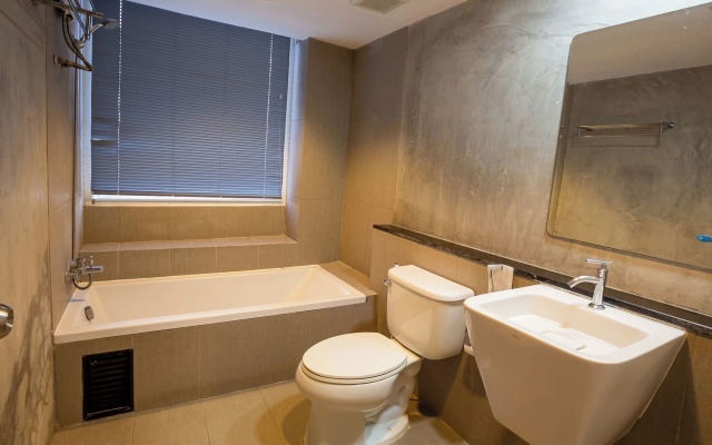 B2 Sea View Pattaya Boutique & Budget Hotel