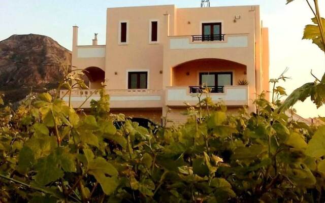 Armi Villa