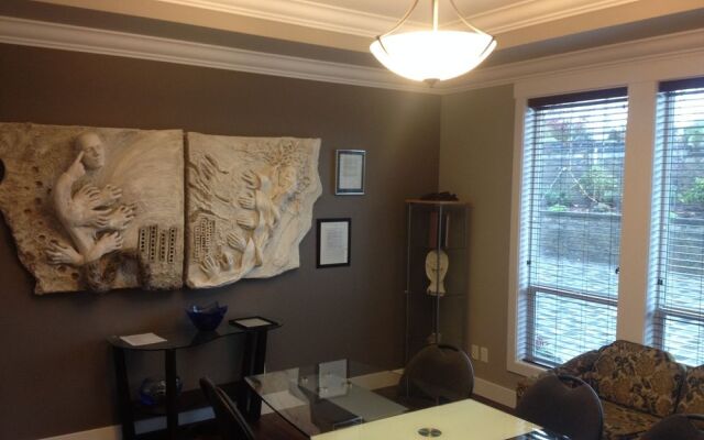 Brookside Inn Boutique Hotel