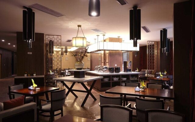 Jinyue Tangchi Hotel Xiangxie Qintai