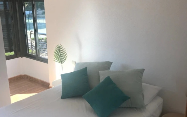 First Line Beach Apartment Alicante