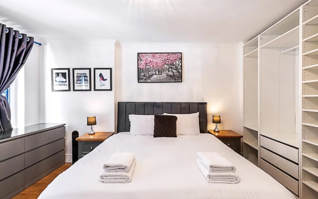 Spacious 4-bed House Near Liverpool St