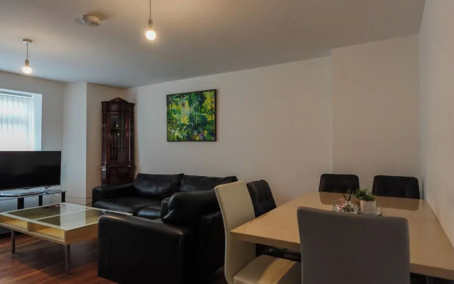 LuxeLiving Apartment