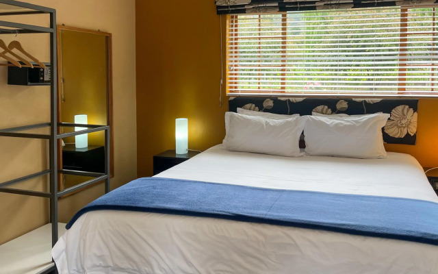 The Clarens Country House