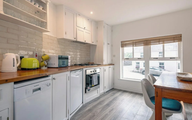 One Bedroom Apartment to Sleep 2 in the Heart of Kenmare Town