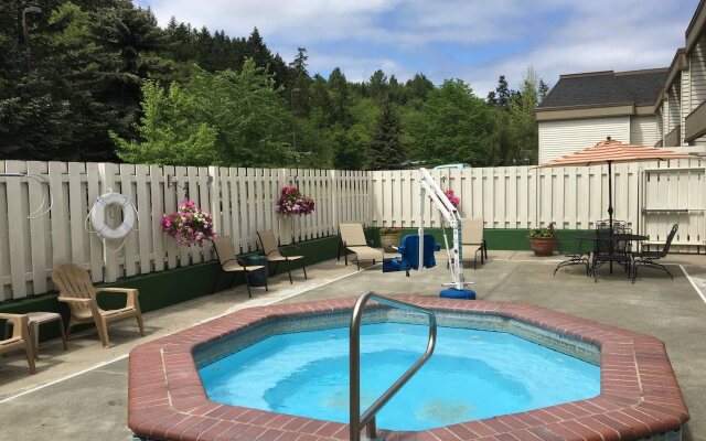 GuestHouse Inn & Suites Hotel Poulsbo