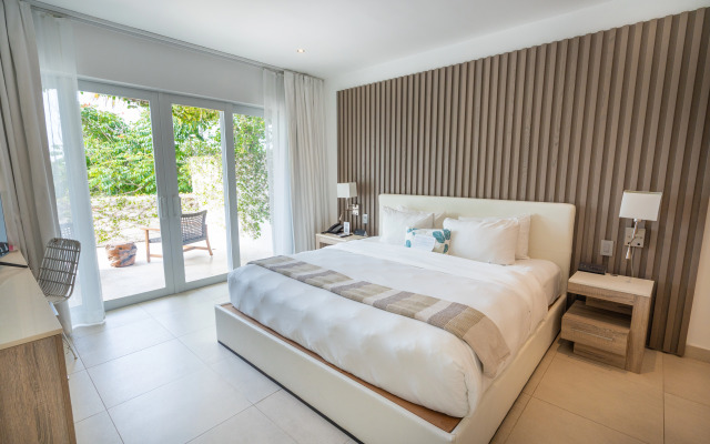 Hodges Bay Resort & Spa, an HQ Luxury Resort & Residences