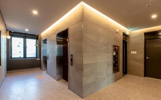 Brown Dot Hotel Deokcheon
