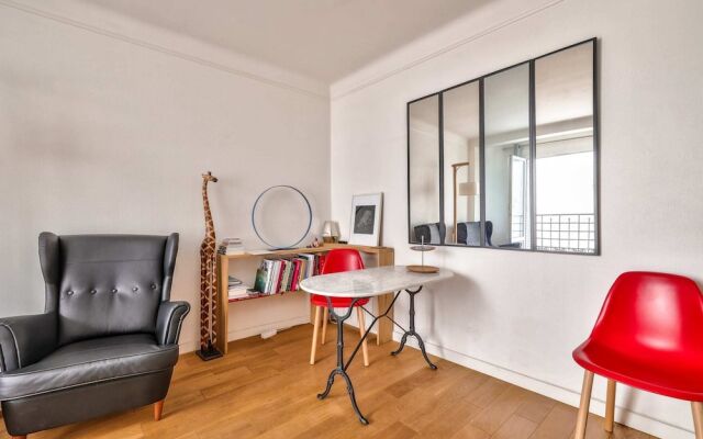 Very Nice And Charming 2 Room Apartment In Paris