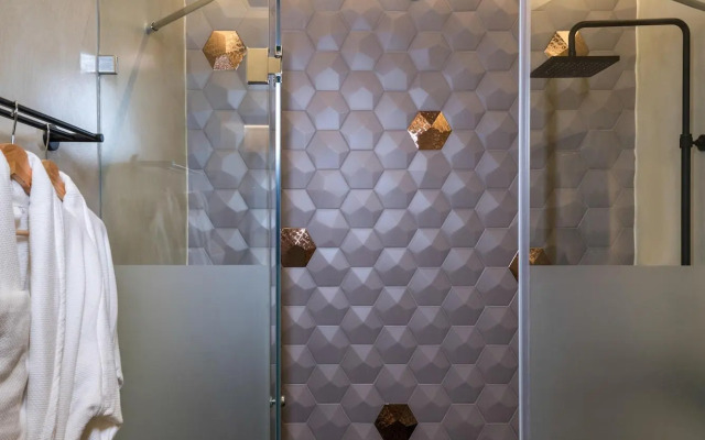 Marvarit Suites