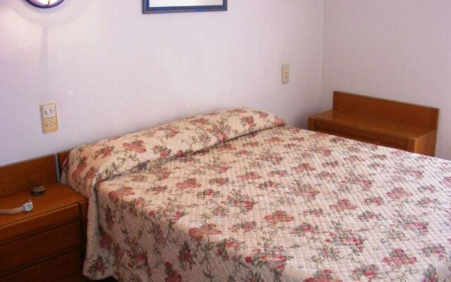 106313 - Apartment in Llança